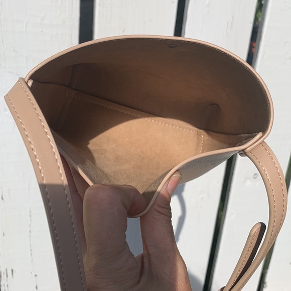 Samara Nude crossbody NWOT - Picture 9 of 11